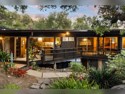 A 1960s Time Capsule Hits the Market for the First Time in Topanga Canyon