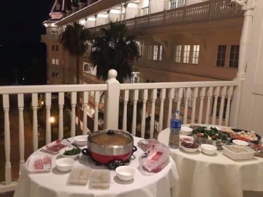 Hotpot at Disney hotel triggers controversy