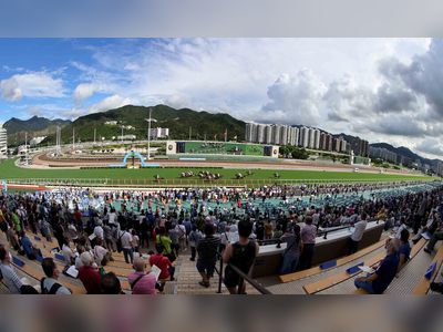 First racing day racks up HK$1.4 billion