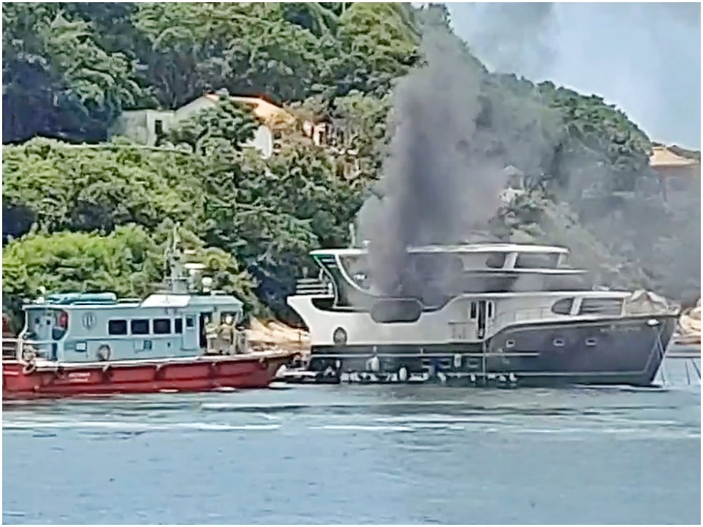 Yacht moored at Cheung Chau catches fire