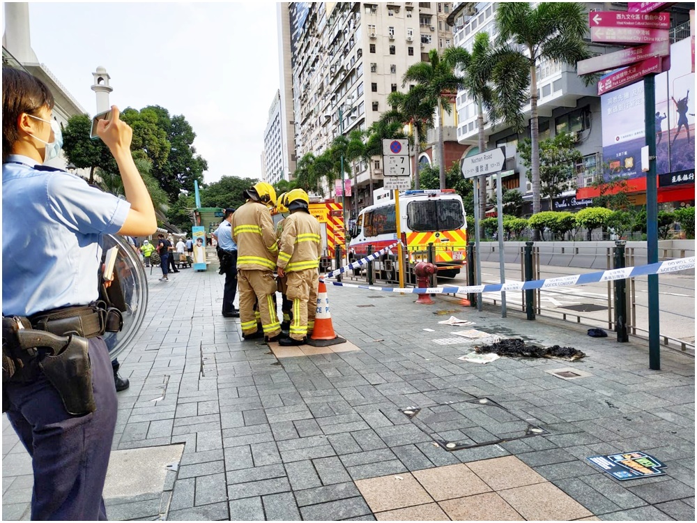Man arrested after burning newspaper outside Kowloon Masjid