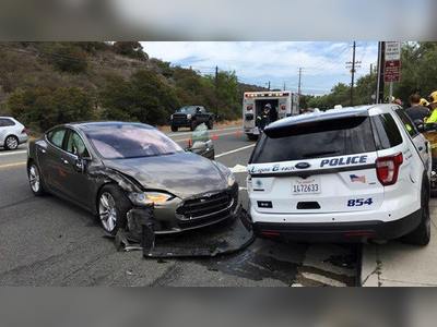 Feds demand details on Tesla Autopilot in emergency vehicle crash probe