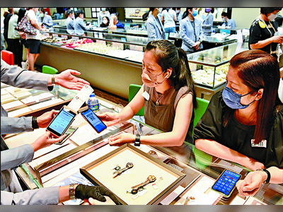 vouchers are big deal for alipayhk