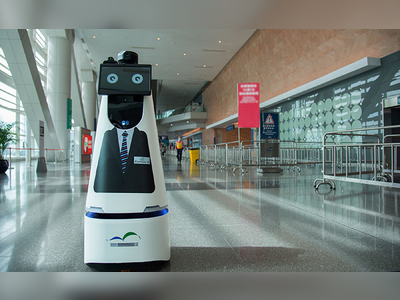 HKCEC Introduces First 5G Smart Security Robot Powered By New High-Speed 5G Network