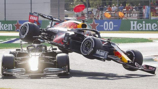 Ricciardo wins after Hamilton & Verstappen crash