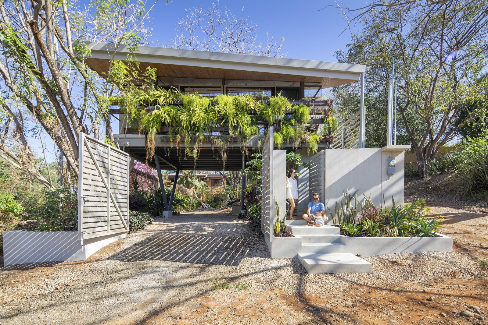 An Architect’s Family Home in Costa Rica Is a Self-Sustaining Oasis