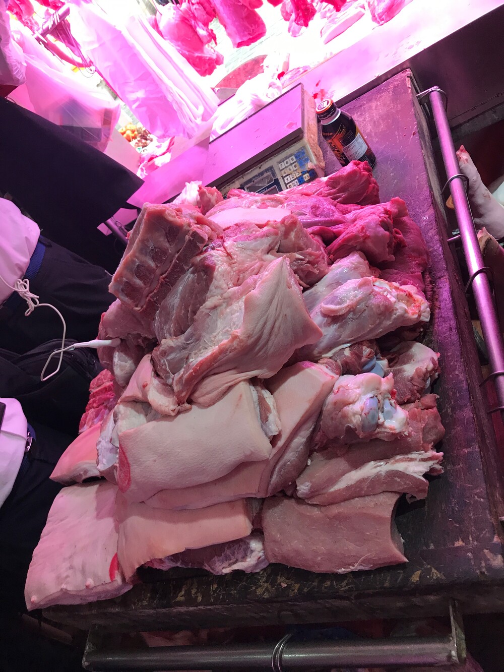 Shops suspected of selling chilled meat as fresh meat