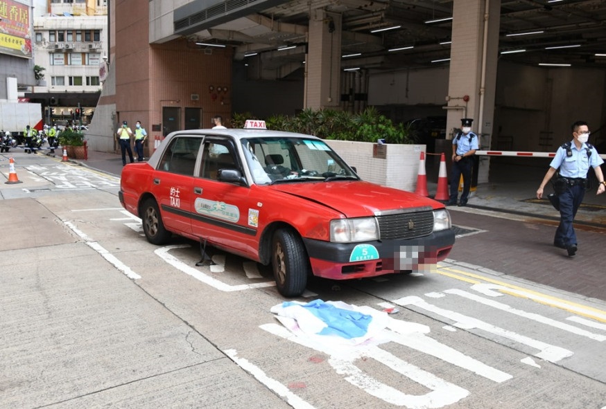 Old woman dies after hit and dragged by taxi for 20 meters