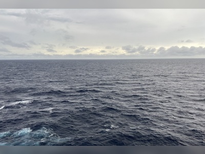 (Video) Cruises divert to the Philippines to dodge Kompasu