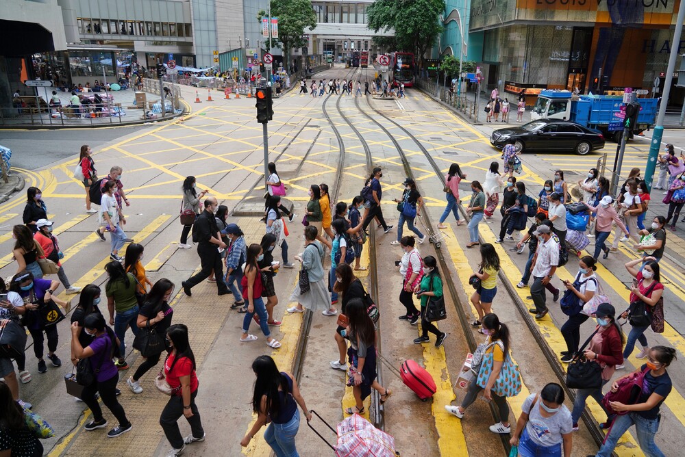 HK's annual salary increase ranges from 1.3 to 2.1 percent: survey