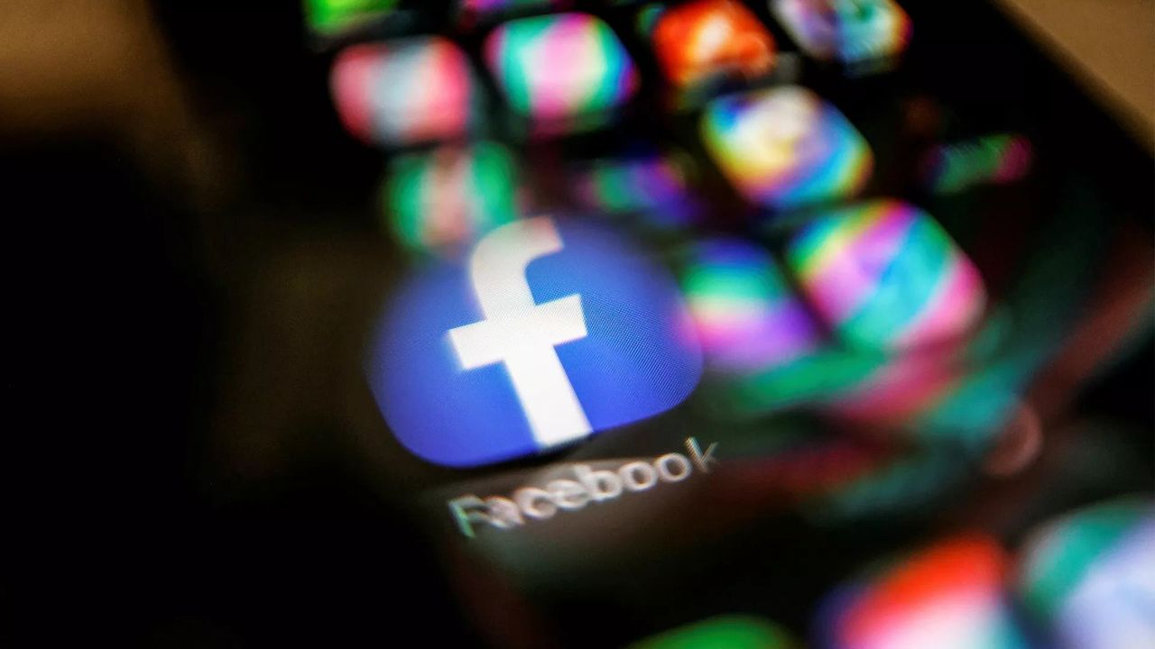 Data of Over 1.5 Billion Facebook Users Reportedly Being Sold on Hacker Forum Amid Worldwide Outage