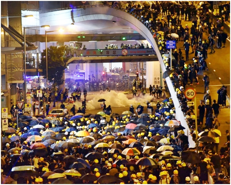 Twenty persons convicted of rioting in Sheung Wan in 2019