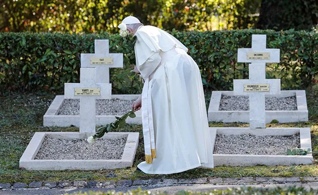 Pope, At Military Cemetery, Tells Arms Manufacturers To "Stop"
