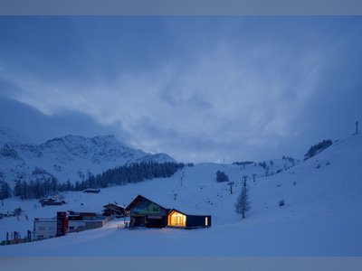 This Prefab Ski School in the Alps Took 10 Days to Assemble