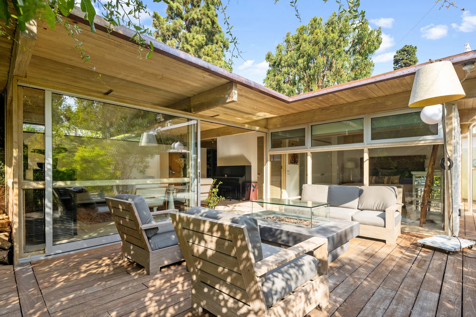 A Santa Monica Midcentury by a Late Actor Turned Architect