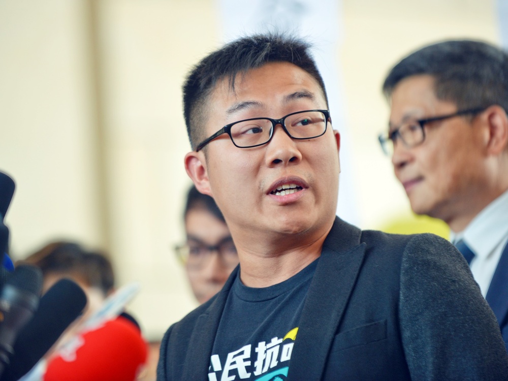 Raphael Wong runs to lose weight in jail