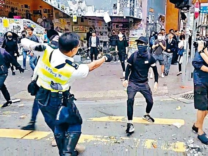 Cop worried about personal safety shot student protester in Sai Wan Ho, court told