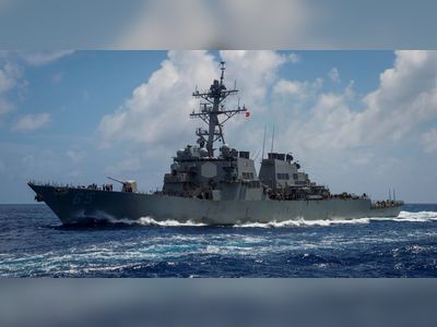 China says it warned away U.S. warship in South China Sea, U.S. denies