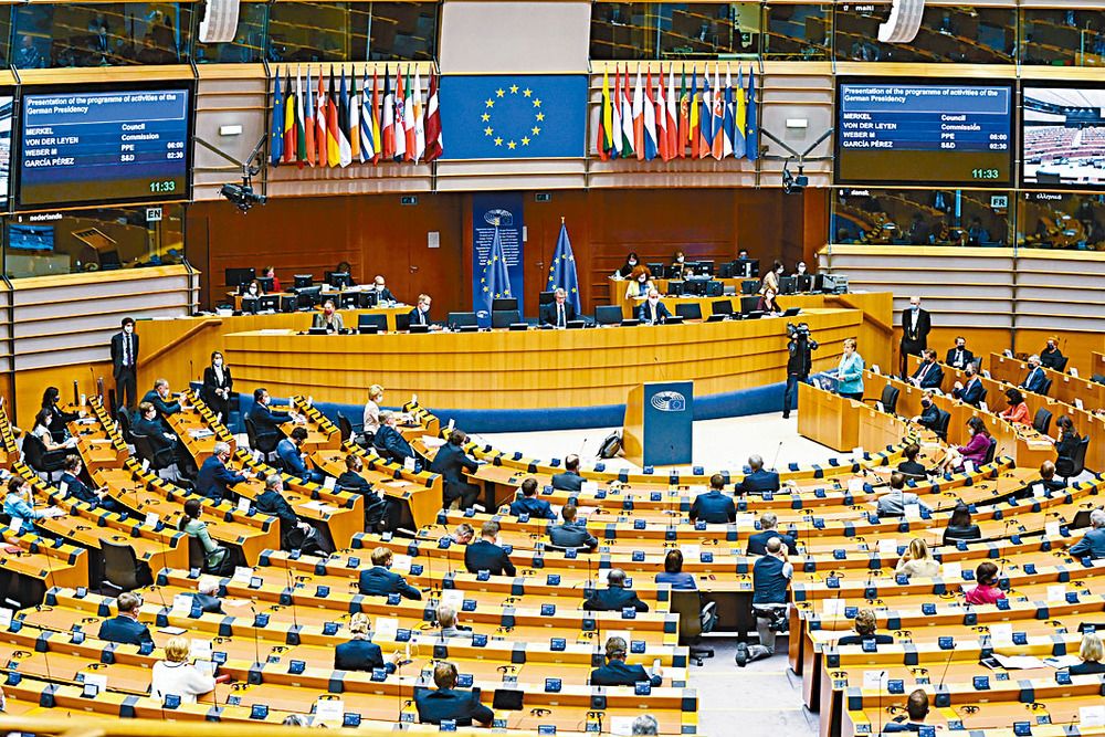 European Parliament adopts resolution slamming China's crackdown on Hong Kong press