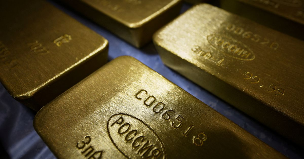 Gold set for biggest quarterly gain in nearly 2 yrs on Ukraine crisis, inflation fears