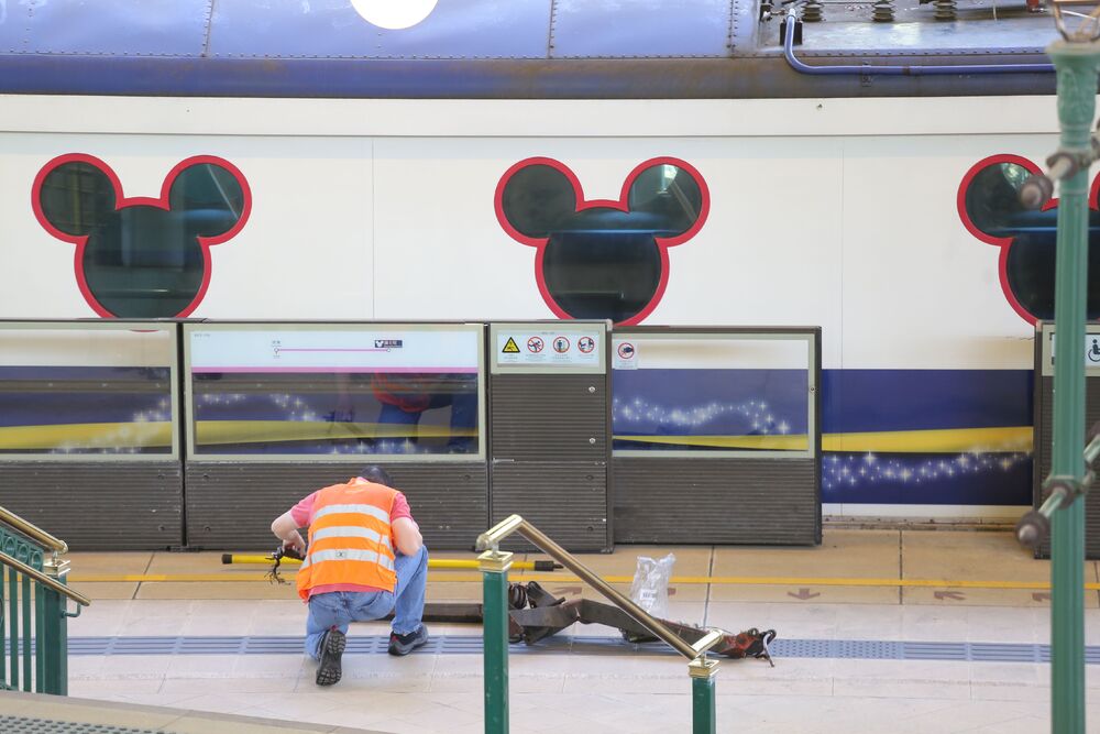 MTR service to Disneyland resumes