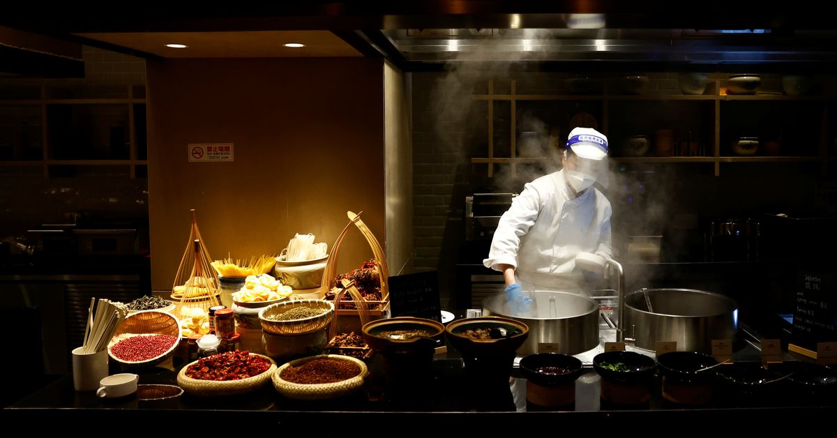 China Q1 accommodation, catering sector shrinks for first time since 2020
