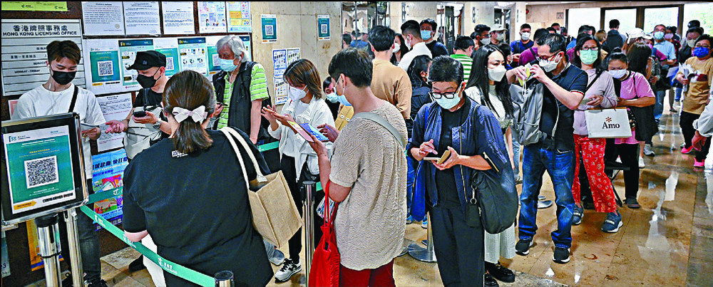 Road rage at long lines for licensing