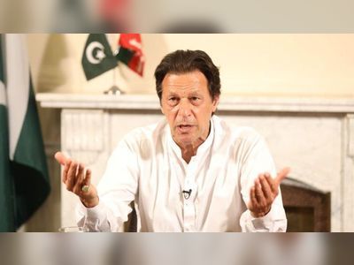 Imran Khan ousted as Pakistan's PM after key vote