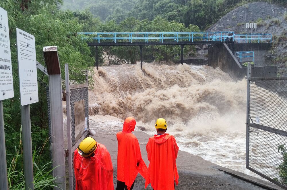 Danger close: Avoid hiking along ravines this weekend as unstable weather persists