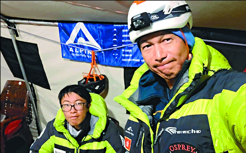 Father-and-son duo go with gut in besting Everest