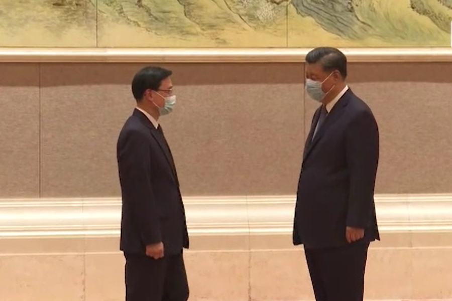 Xi hails 'new atmosphere' in Hong Kong, welcomes next leader