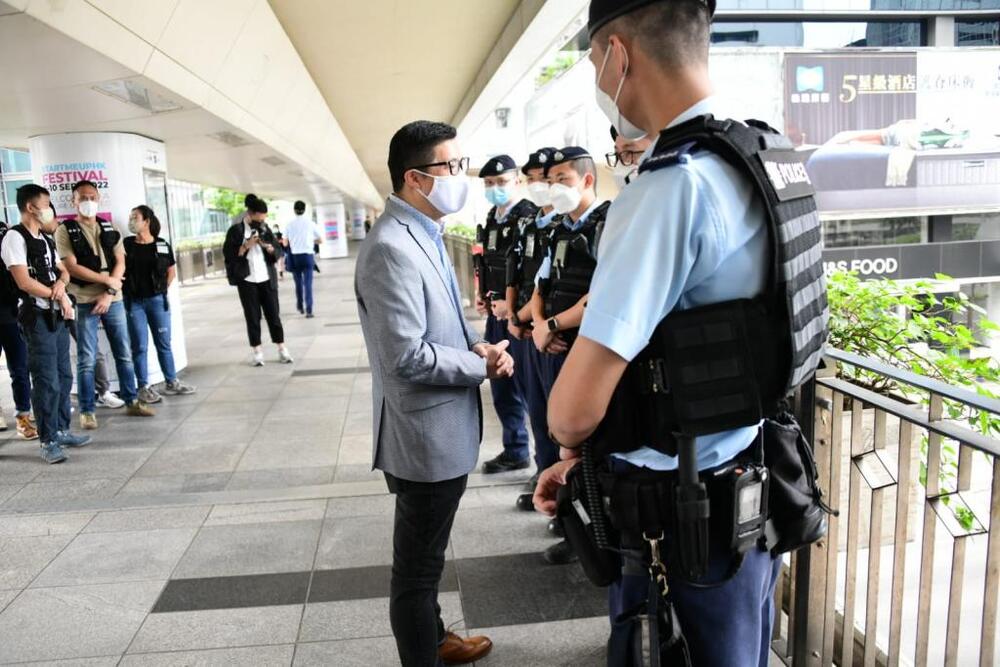 Chris Tang inspects security and emergency response capabilities to ensure safe election