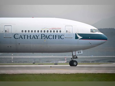Cathay tells U.S. union of plan to close last overseas pilot base