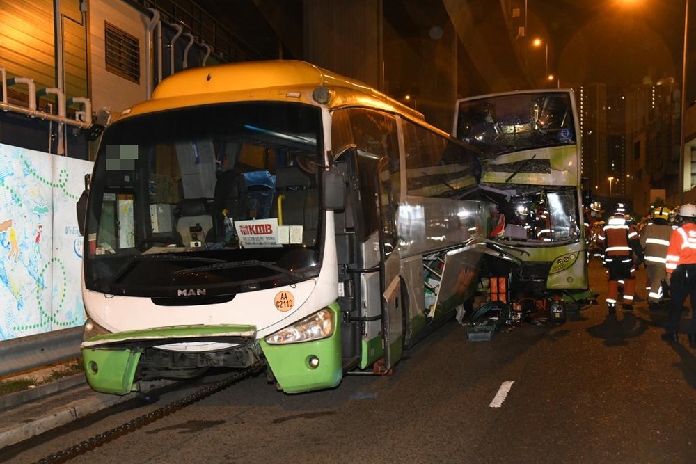 Bus driver dies after being trapped for 1.5 hours after crash