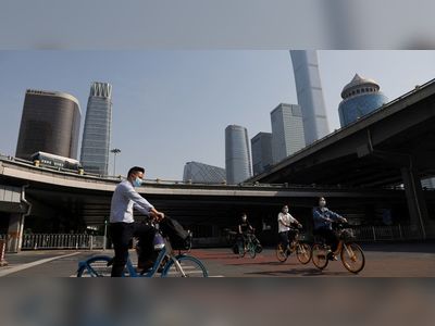 Beijing nervously returns to work as China doubles down on 'zero-COVID' policy