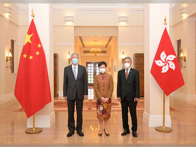 Lam lionizes Singapore in regional push
