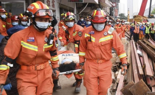 2 people rescued 50 hours after China building collapse