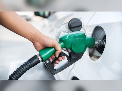 Cost of living: Petrol price reaches new record high at 170p a litre and diesel at 181p, data shows