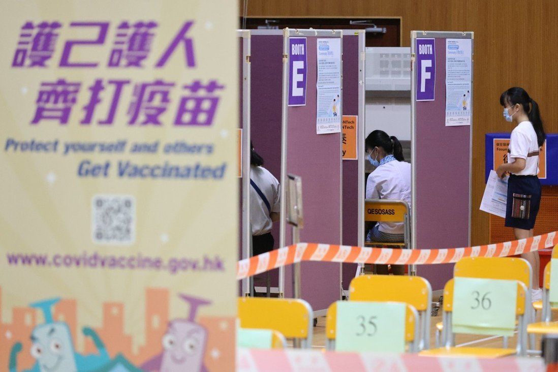 Unvaccinated Hong Kong students allowed to attend graduation after policy U-turn