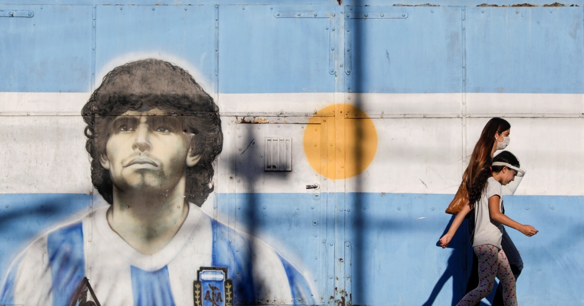 Medical staff in Argentina to be tried for Maradona death