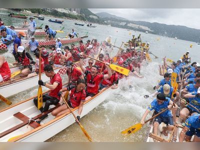 Hong Kong’s Stanley beach welcomes back dragon boat race