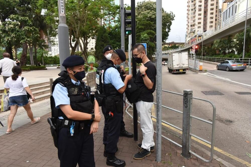 Peace maintained in Causeway Bay amid heavy security on June 4 anniversary