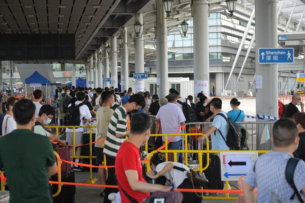 Up to three hours wait expected at Shenzhen Bay Port