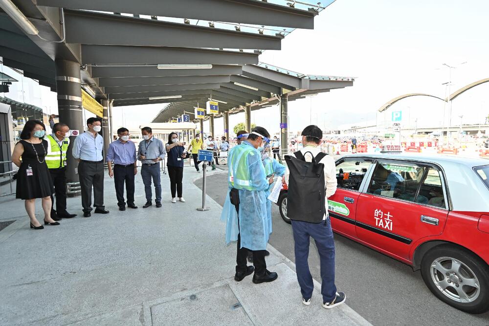 Designated taxis set to take inbound travelers to quarantine hotels