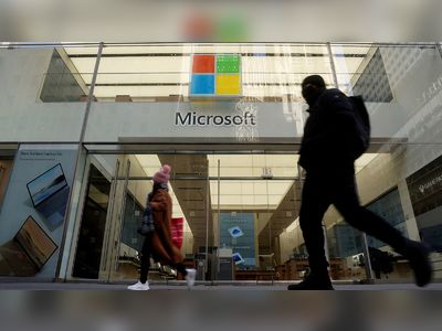 Microsoft blames turbulent economy as it misses profit targets