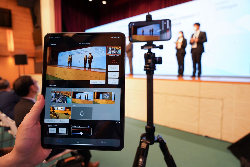 Young entrepreneurs receive HK$1.4mn funding to grow live broadcasting app businesses