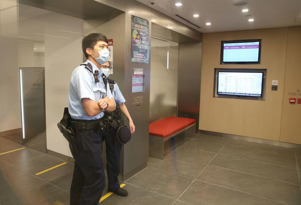 Two arrested after botched robbery at Tsim Sha Tsui bank