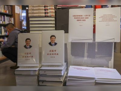 Booklets containing speech Xi Jinping made in Hong Kong go on sale at bookstores