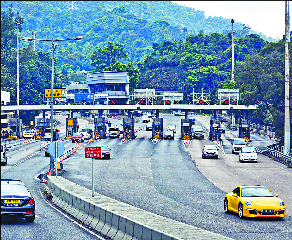 Extra Kowloon-bound lane in the works for Lion Rock