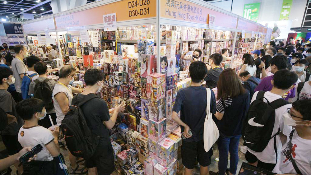 Ani-Com sees throngs of fans on convention's last day